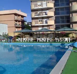 Hotel Lem ريميني